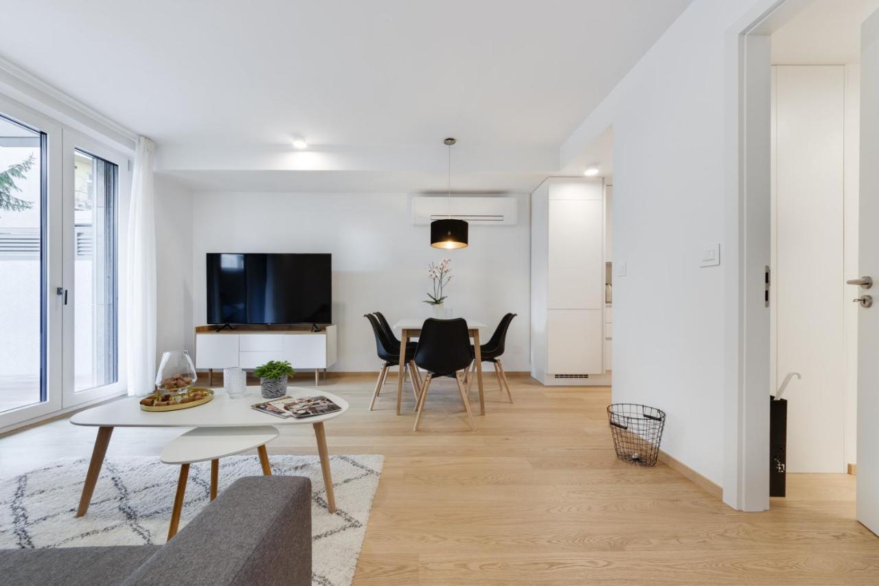 Central Apartment With Private Garage Ljubljana Exteriör bild